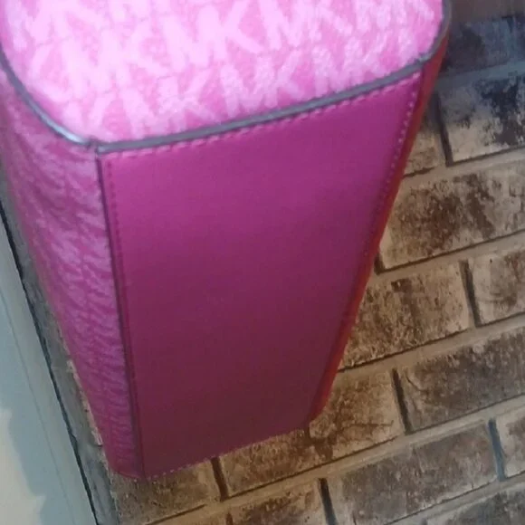 Michael Kors Jet Set Large Signature Top Zip Tote – Dragonfruit Pink | NWT - Picture 5 of 5